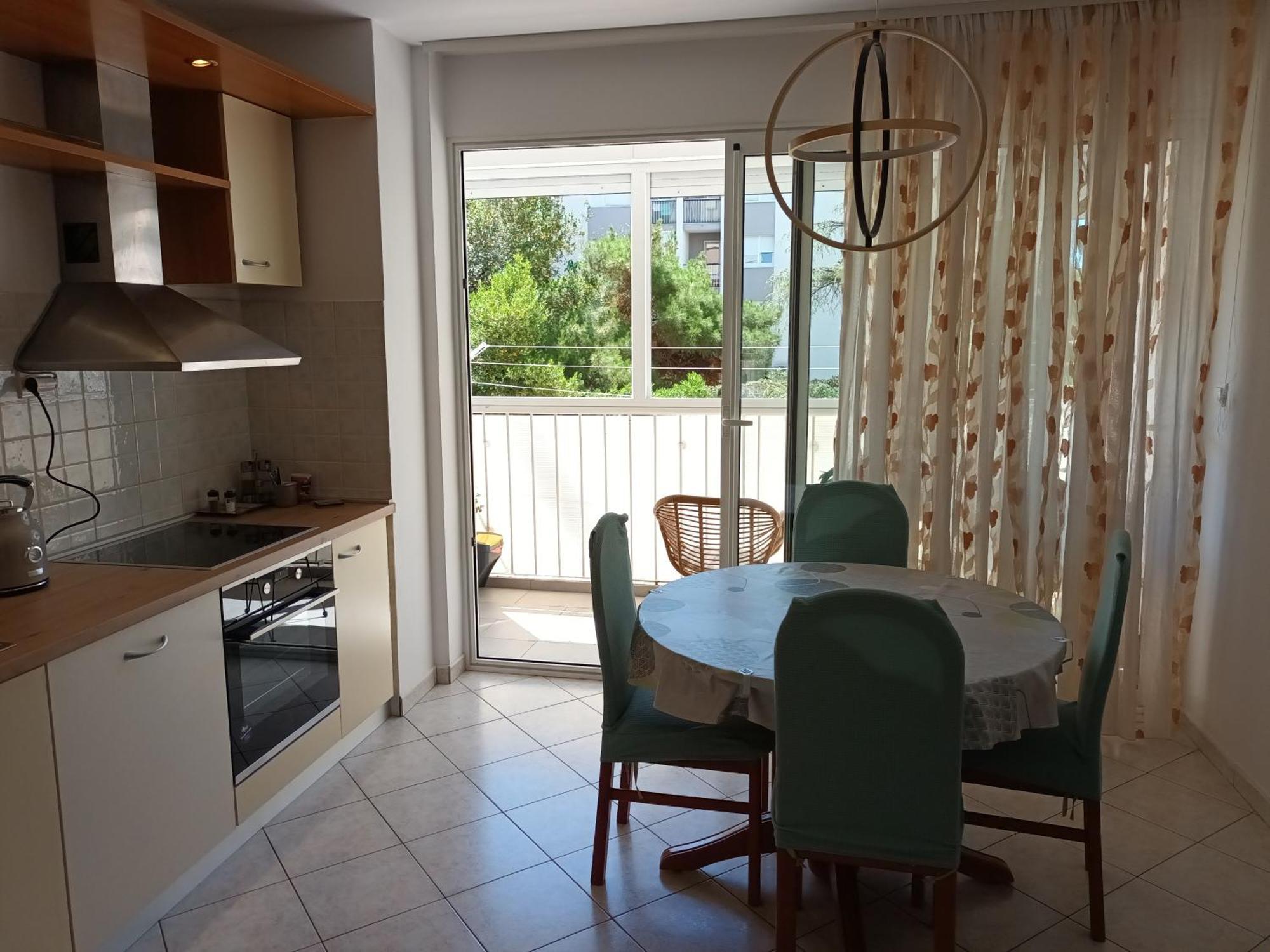 Leona Apartment-Perfect For Four Split Exterior photo